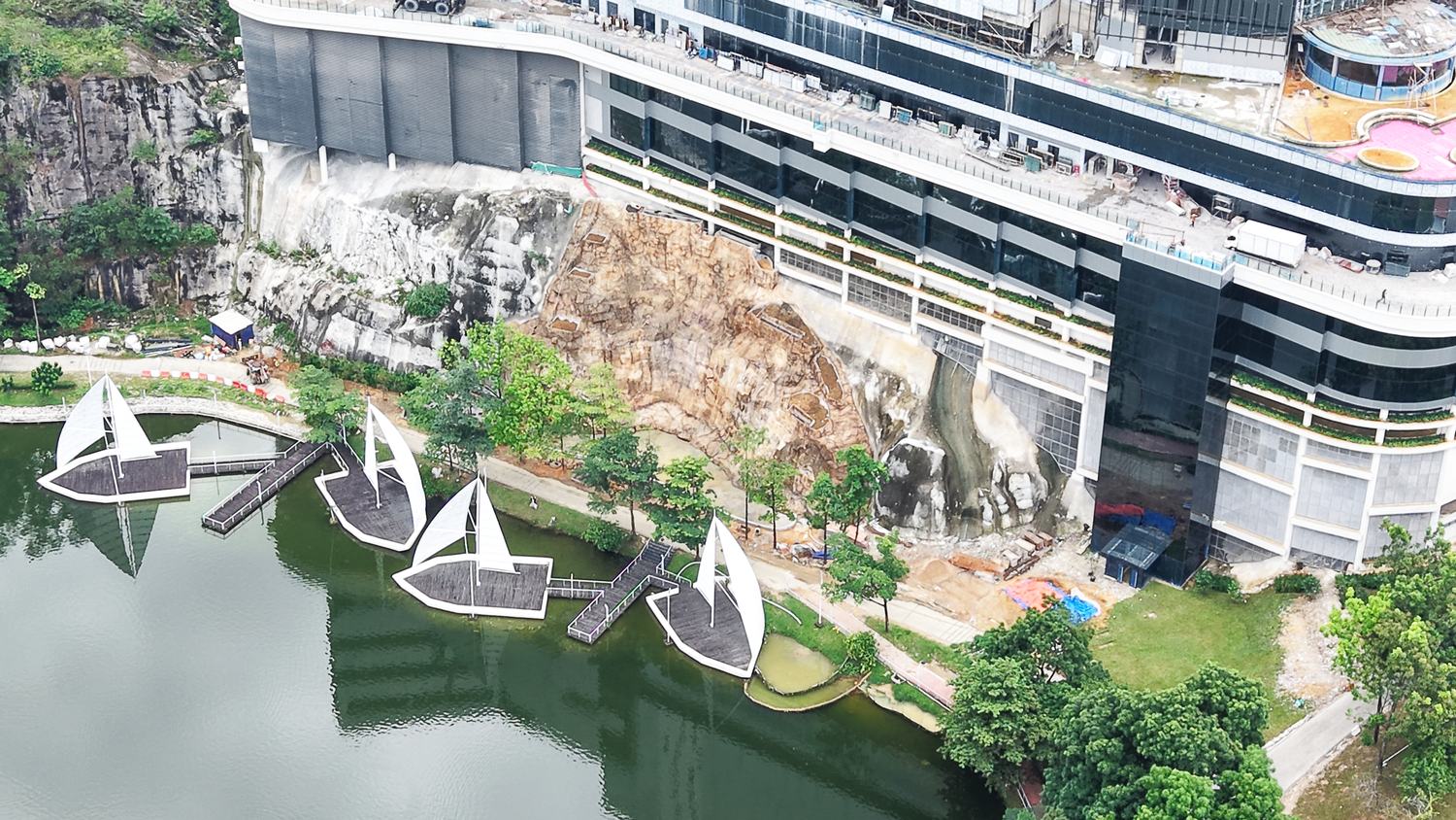 Sunway South Quay Square Corporate Towers project image 02